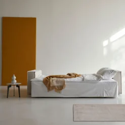 Innovation Living Vuodesohvat<Newilla-vuodesohva