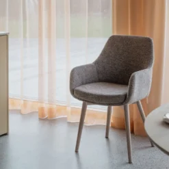 Rowico Home Ruokapöydän Tuolit<Rowico Denley-käsinojatuoli