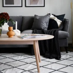 Rowico Home Sohvapöydät<Rowico Yumi-sohvapöytä, ovaali